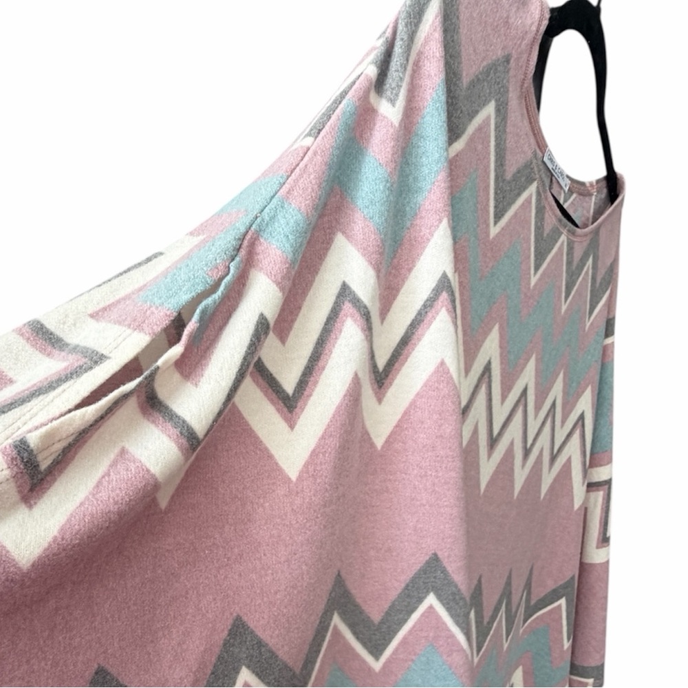 Chevron Patterned Pink and Gray poncho - Picture 3 of 3